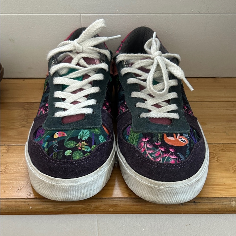 inkkas Womens Multicolor Tropical Print Sneakers with Purple Suede